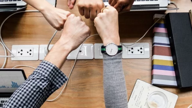 Formas para crear mejores espacios de trabajo para las comunidades LGBTQIA+