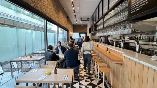 Menos vidrio y más vino tirado (nace Oriundo para degustar una tendencia)