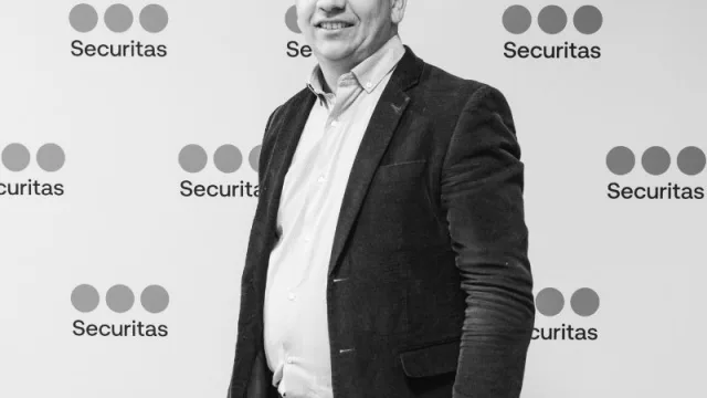 Con Carlos Carneiro, Director de operaciones de Farmashop 