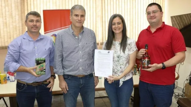 Fortín y Pajarito apuntan al mercado europeo fusionando ron y yerba mate (puede llegar a 20 destinos)