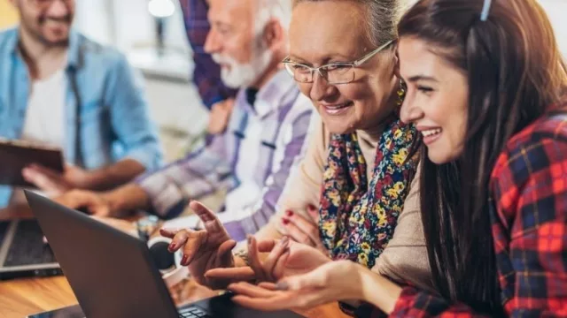 Esas canas que te mantienen activo (llega la Semana Plateada de Endeavor)