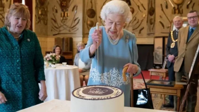 No es una masita cualquiera (es “El Postre de la Reina”)