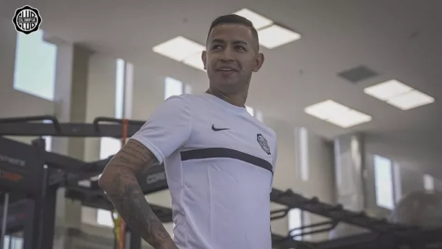 El encuentro de dos grandes: Nike vestirá a Olimpia por dos años
