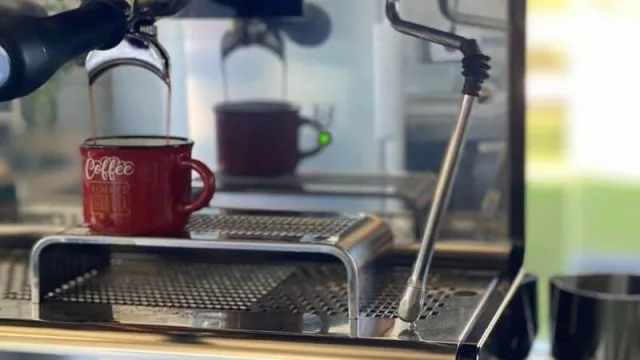 El café de especialidad, el punto de encuentro para hacer negocios en plena temporada (hay más de 20 propuestas a lo largo de toda la costa) 