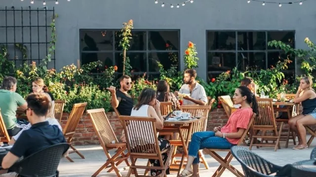 Un brote itinerante (crece el Jardín del Prado en el mercado del barrio)