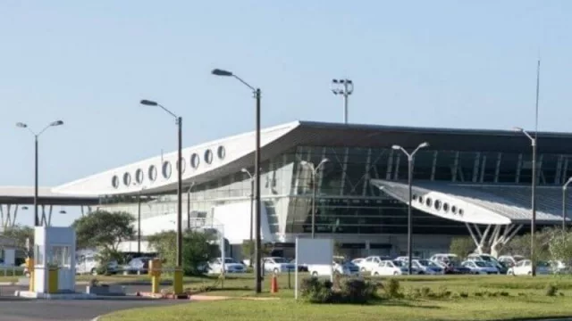 No voy en tren, voy en avión… privado (récord de aterrizajes en Punta del Este)