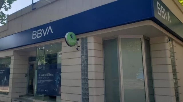 Ponete un banquito a la sombra (hasta febrero la banca privada trabaja de mañana)