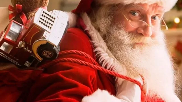 El viernes Papá Noel llega cargado de regalos clásicos (pero también se pone un poco retro)
