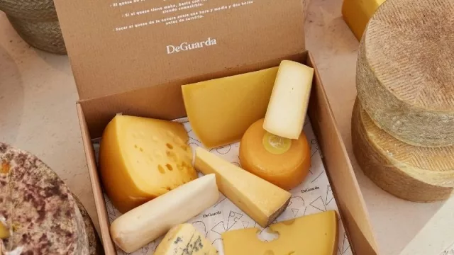 Hay olor a queso y es intencional (DeGuarda comercializa 60 variantes)