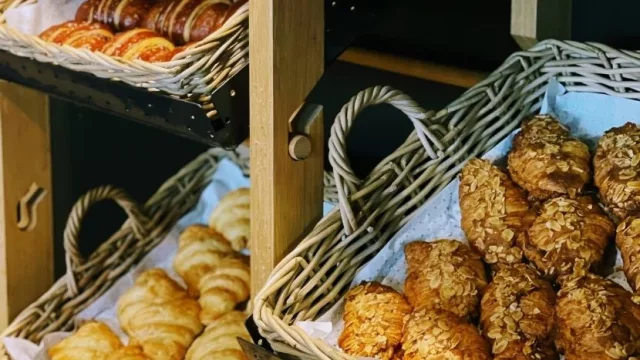 Para hacerse un alto y tomarse un café Deli (reabrió el local gastronómico del Hyatt Centric Montevideo)