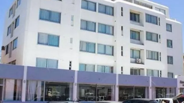 Hermético negocio (Sinergia llega a Punta y lo mantiene en secreto) 