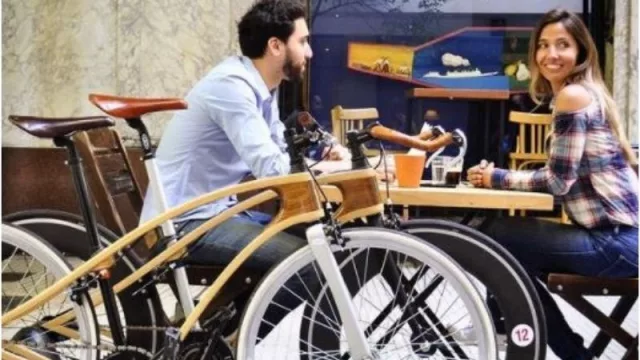 KOW promete rodar fuerte (un yate de lujo hecho bicicleta)