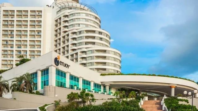 El vacunatorio más top del este (Enjoy se pone a la orden)