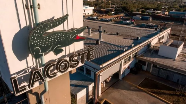 Lacoste amplía las líneas de producción en su planta de San Juan (menos camisas, más ropa interior y remeras)