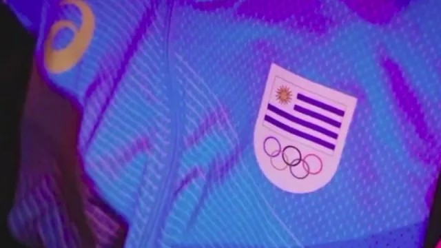 La celeste en Tokio se viste de Asics (la marca nipona es local con UY por US$ 1.000 por atleta)