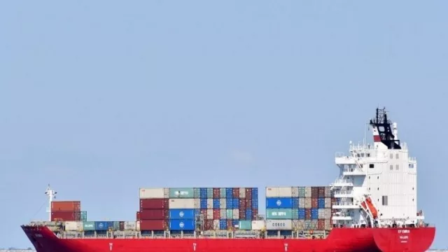 Cinco meses con exportaciones al alza (trigo, lana y tejidos, autopartes y concentrado de bebidas marcaron las mayores variables respecto a 2020)