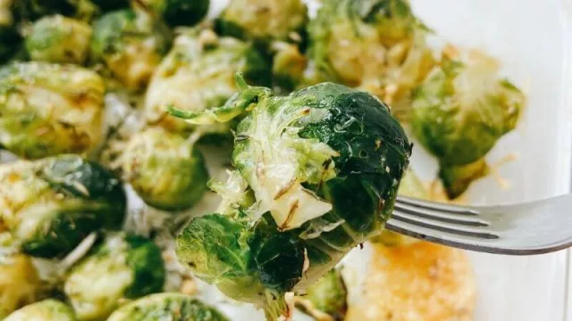 Una taza de vegetales de hojas verdes al día reduce el riesgo de enfermedad cardíaca