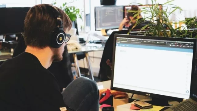 Los sueldazos de los empleos digitales se disparan (promedio de 37.000 euros, 11.000 más al año que la media)