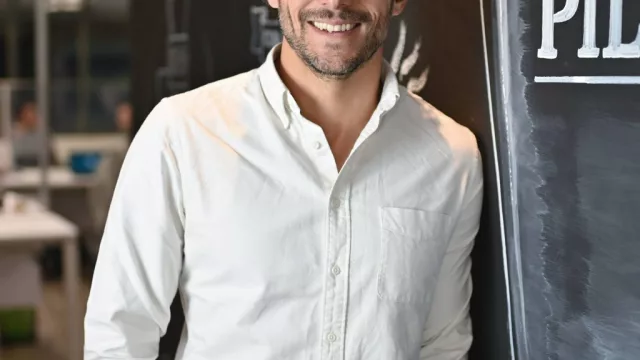 Con el gerente general de FNC (Fábrica Nacional de Cervezas), Benjamín Mountford