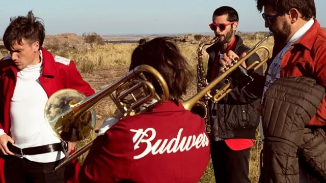 Budweiser celebra desde Achiras (Córdoba) su cerveza hecha 100% con energías eólicas