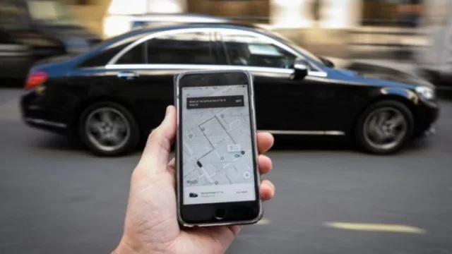Uber, ganadora indiscutida: por el mundo, los corresponsales la eligen para viajar (menos en Barcelona que la “levantaron”)