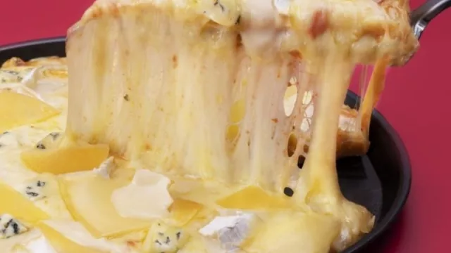 La pizza en su máxima locura (Requeso ahora también tiene mostrador)