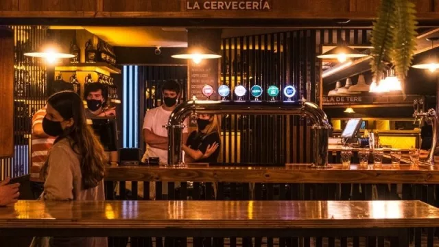 Un buen combo de juventud y osadía (dos emprendedores abren tres locales en la Costa)