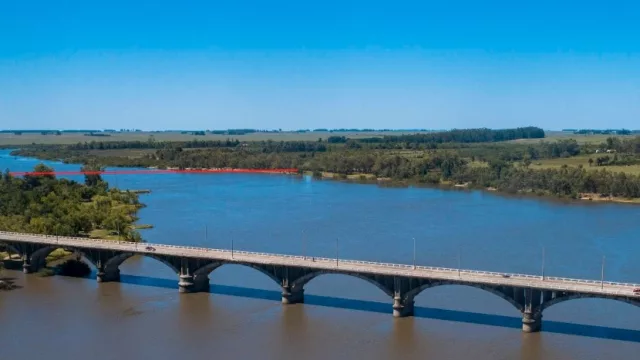 Saceem comenzó la obra del Puente sobre el Río Negro en Tacuarembó (tendrá 550 metros de largo)