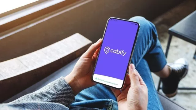 A vacunarse todos con Cabify (la empresa te lleva gratis a cinco centros)