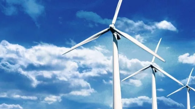 Las energías renovables bajaron el costo de generación eléctrica en Uruguay (los proyectos eólicos y solares están mostrando sus frutos)