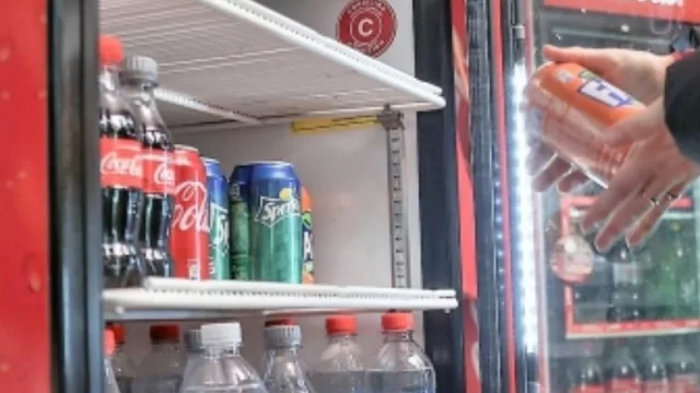 Coca Cola aumenta los precios de sus bebidas una vez más en el año (los más golpeados son los envases de 2.25 litros)