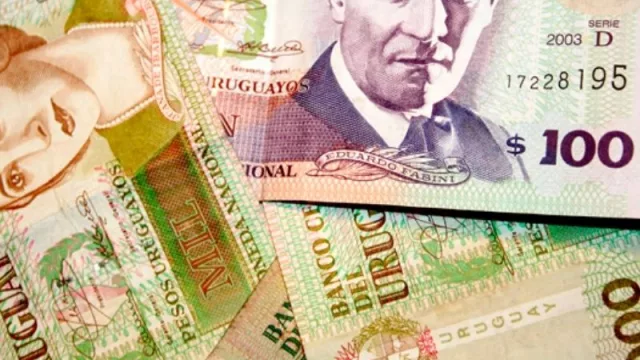 ¿Cree que el gobierno debería instalar un tributo especial COVID-19 para el sector privado, como lo hace por dos meses con los sueldos públicos?