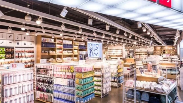 La empresa japonesa Miniso abre su quinto local en Portones Shopping y va al interior con propios y franquicias (quiere cerrar 2022 con 15 tiendas)