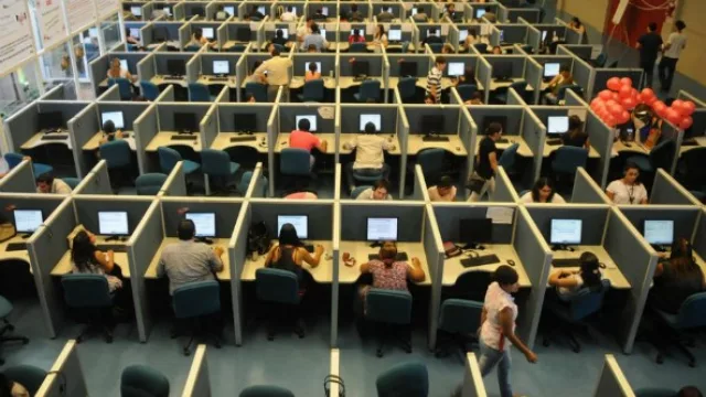 Las call centers ponen en duda su vuelta a la normalidad (la Cámara que los nuclea ataca defectos en la Ley de Teletrabajo)