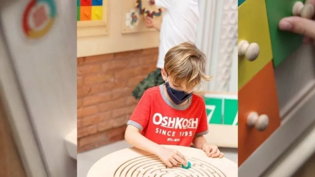 Grandes negocios con soluciones pequeñas (Kids Corner transforma el mundo)