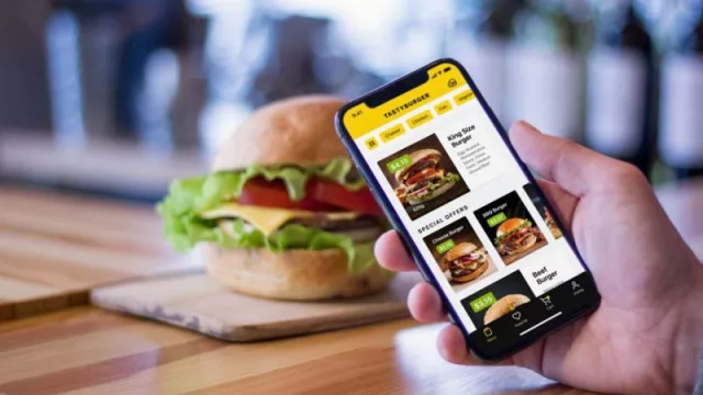 ¿Pedimos comida? Las apps que dan la vuelta al mundo (el dato: los precios de los combos Big Mac)