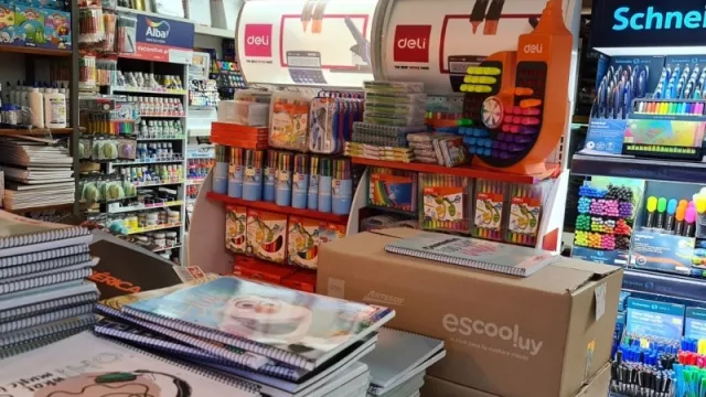 Aunque con listas de artículos escolares más cortas Escool.uy continúa en expansión (amplió su pick up center en Punta Carretas y recibe público)