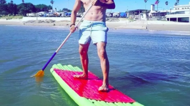 Ecosurf recicla botellas y corre olas con la nueva tabla diseñada en Uruguay