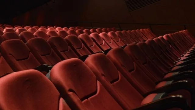 Luz, cámara… ¡corten con los rumores! (los cines Movie y Life no cierran sus puertas)