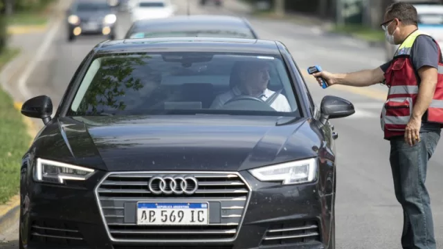 Veremos más matrículas de autos argentinas por las calles y el gobierno sigue fomentando la inmigración con la extensión de franquicias fiscales