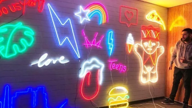 NeónLED, un negocio que se reinventó en pandemia y se convirtió en boom (con expansión regional y mundial)