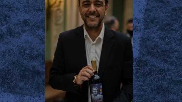 Un vino que se cuelga en el ángulo (el “Chino” Recoba lanzó dos etiquetas que llevan su nombre)