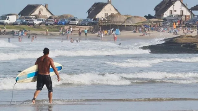 Fronteras en cuenta regresiva por la presión de varios sectores (esta semana se define el futuro del turismo)