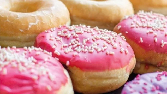 Sin hacerse rosca las donas le dicen chau a los bizcochos (Don Us Company inaugura cuarto local)