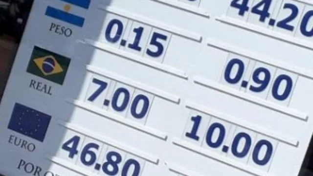 Queremos a los argentinos en UY, pero no su dinero (las pizarras de cambio ofrecen $ 0,00 por la moneda de la vecina orilla)