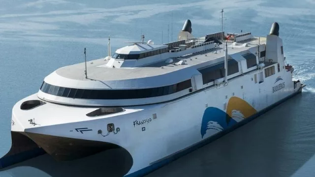 A pesar de las fronteras cerradas (Buquebus suma una frecuencia más entre MVD y BsAs)