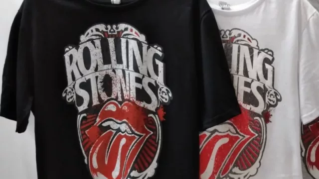 The Beatles vs The Rolling Stones (la batalla nostálgica llega a la indumentaria femenina en UY) 