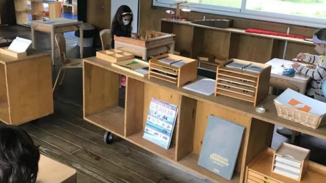 Colegio en La Barra llena aulas de argentinos (sumó 40 familias en el último mes y tiene más de 20 ingresos para 2021) 