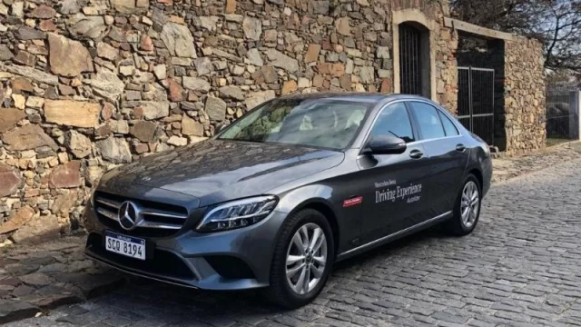 Conocé el nuevo C300e de Mercedes-Benz