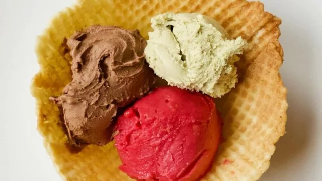 Todo el dulce para mamá y a dejarla helada (Grøt te tienta con lo mejor)